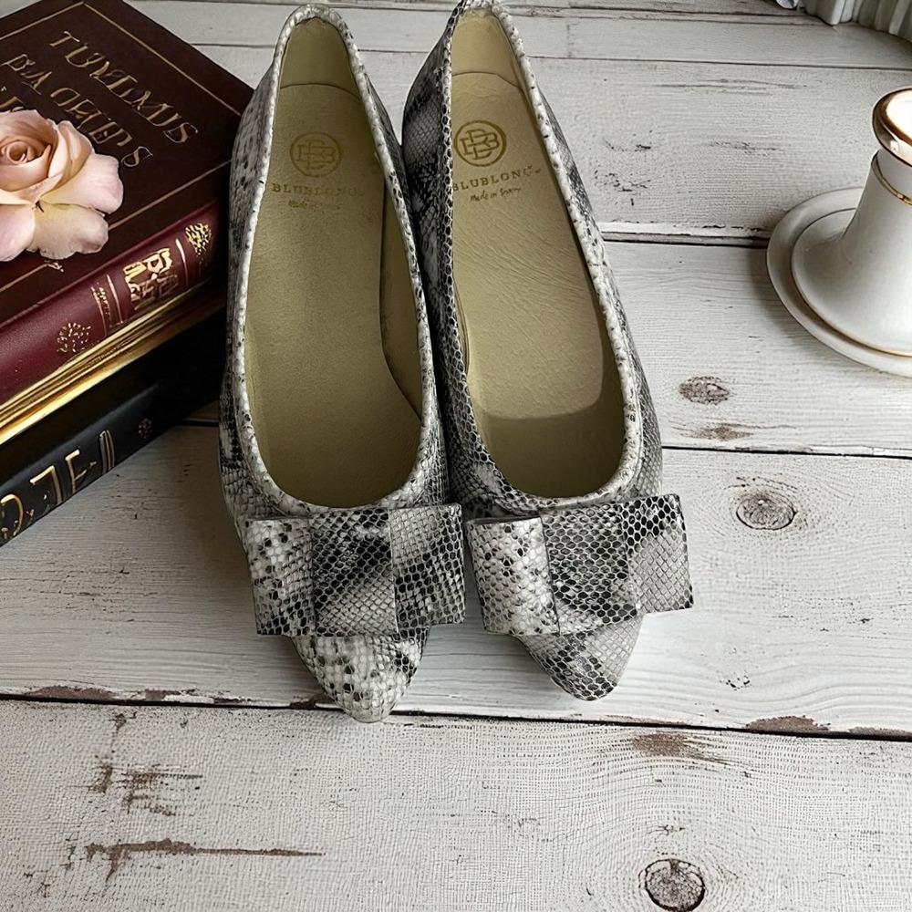 Blublong‎  Spainish Maya Snakeskin Print Pointed Toe Bow Ballet Flats Size 5